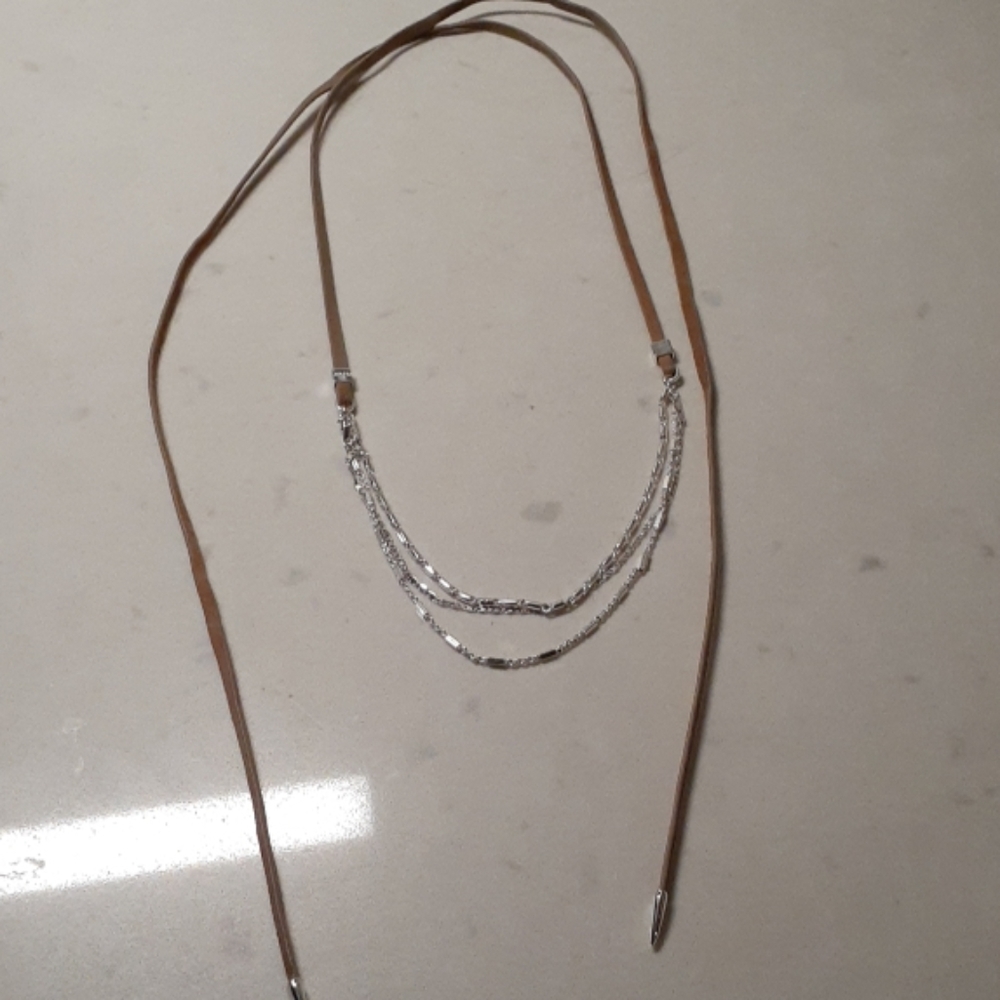 Stella and dot versatile necklace